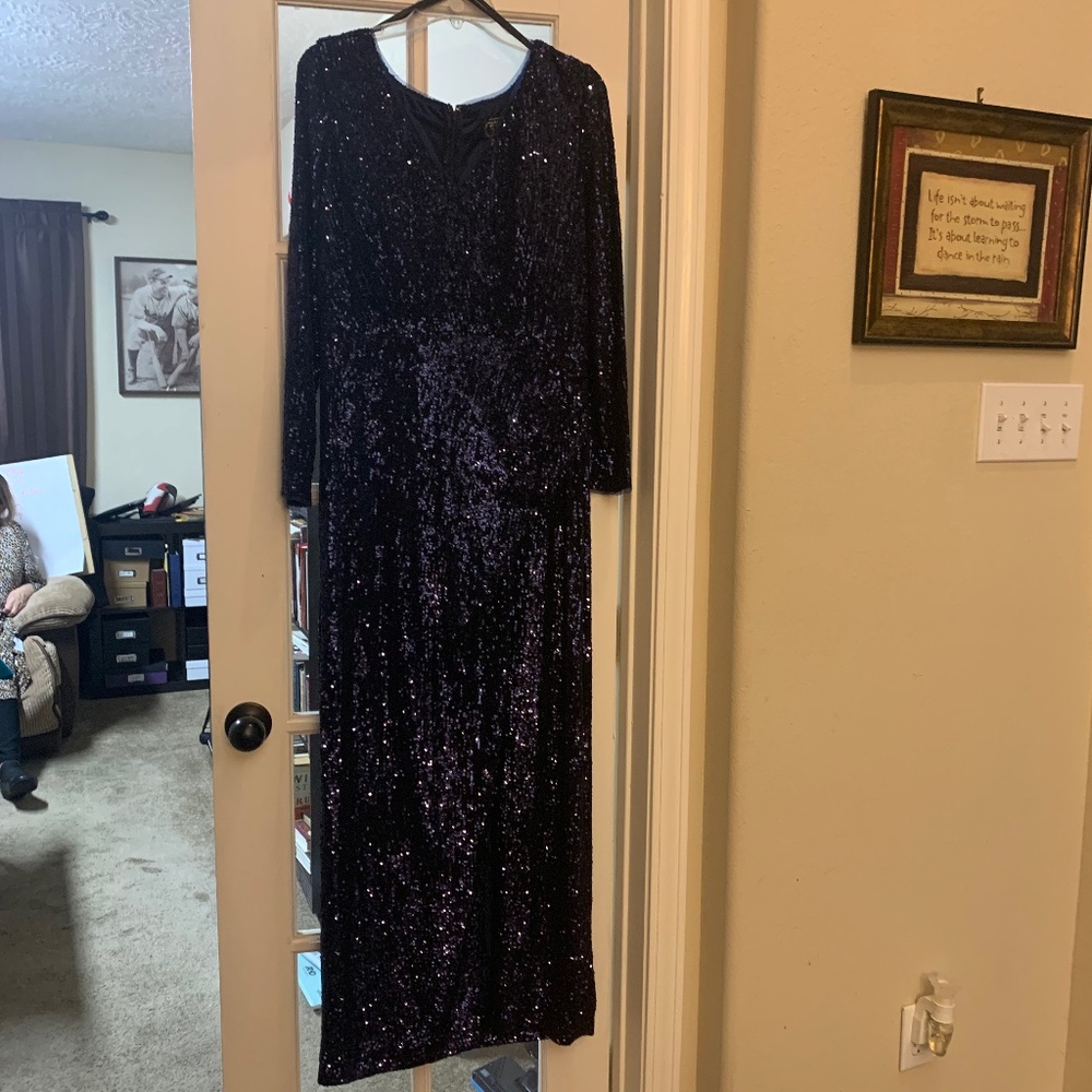 New, never worn "Made by Eva" Evening dress, size 2xl, Navy Blue